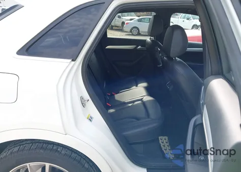 2017 Audi Q3 2.0T Premium z USA, uszkodzony, nr VIN WA1HCCFS4HR017356